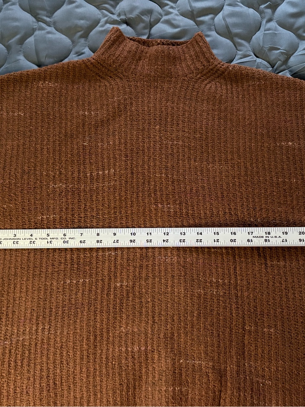Old Navy Women’s Chunky Rib Turtleneck Sweater - Brown - Picture 3 of 5